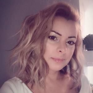 Meet your Posher, Dina